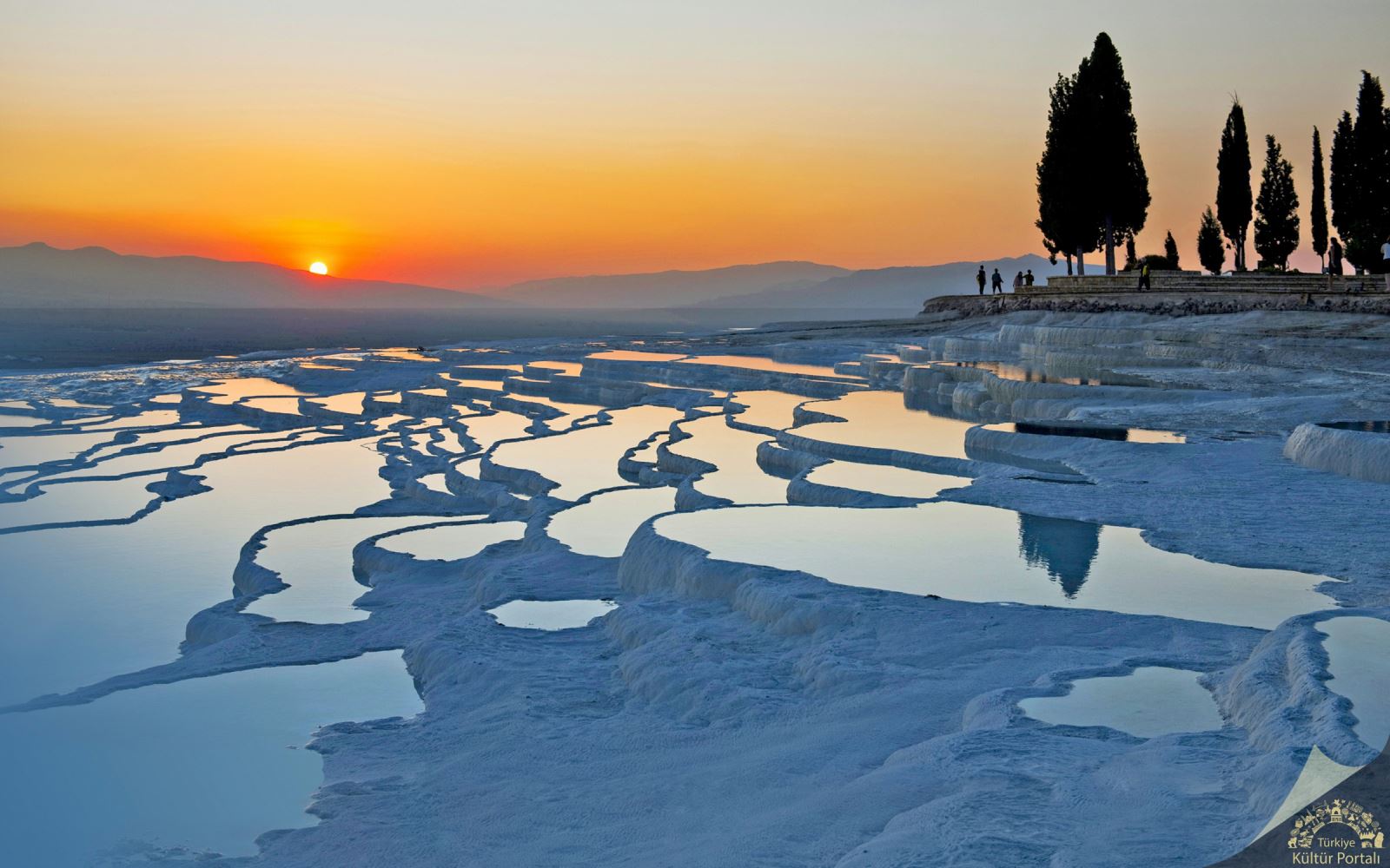 REHBER EŞLİĞİNDE LEODİKYA-HİARAPOLİS-PAMUKKALE GEZİSİ